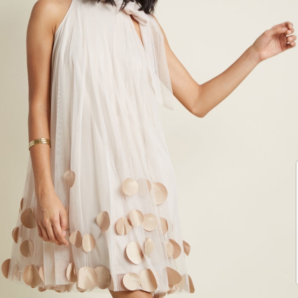 ❤SOLD❤ Neutral Shift Dress - Picture 1 of 3